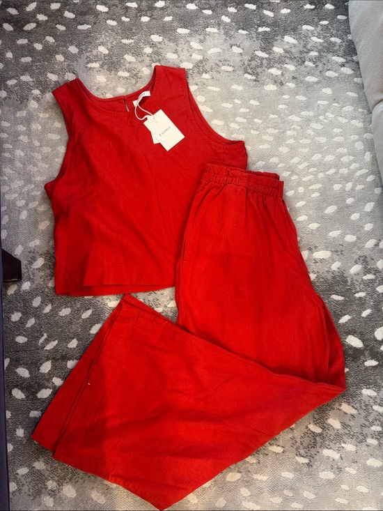 Z Supply Pants - Z Supply Red Tank and Cropped Pants Set